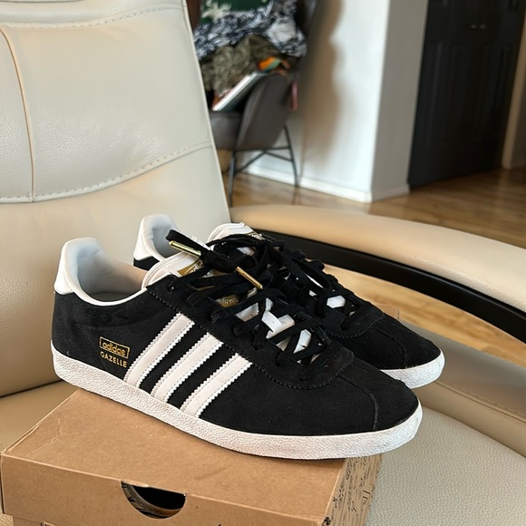 Womens Gazelle Adidas - Picture 3 of 9